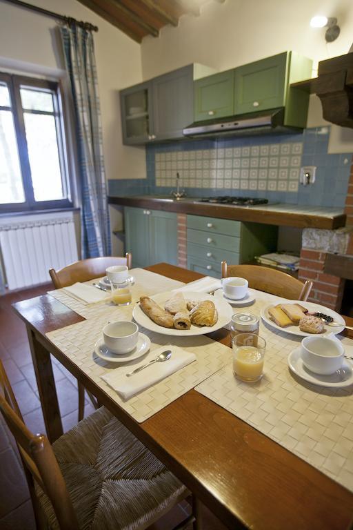 Agriturismo Il Torrione Lecchi Szoba fotó