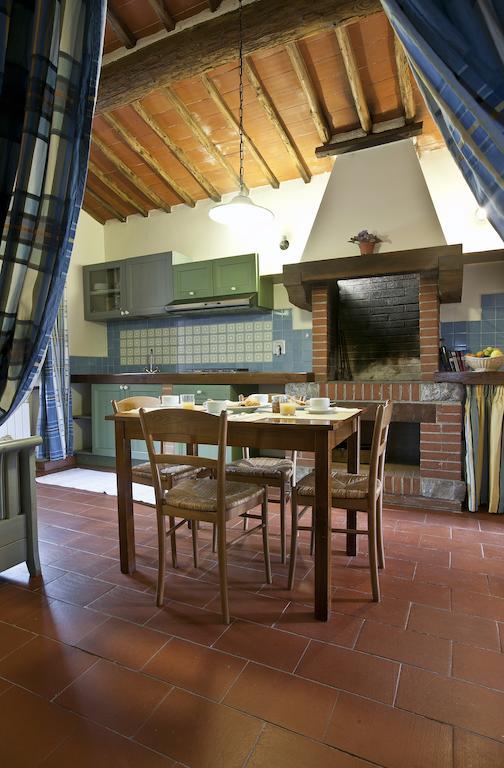 Agriturismo Il Torrione Lecchi Szoba fotó