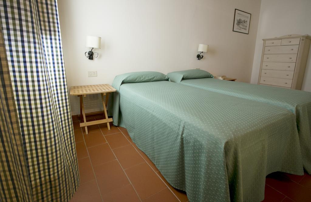 Agriturismo Il Torrione Lecchi Szoba fotó