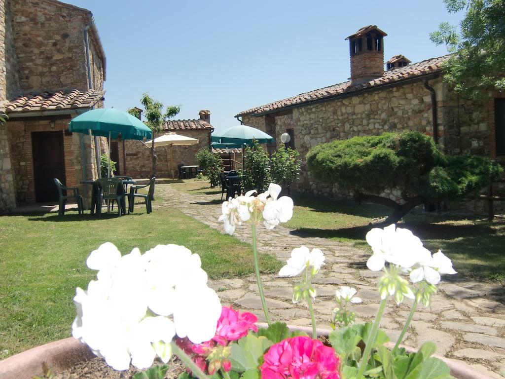 Agriturismo Il Torrione Lecchi Szoba fotó